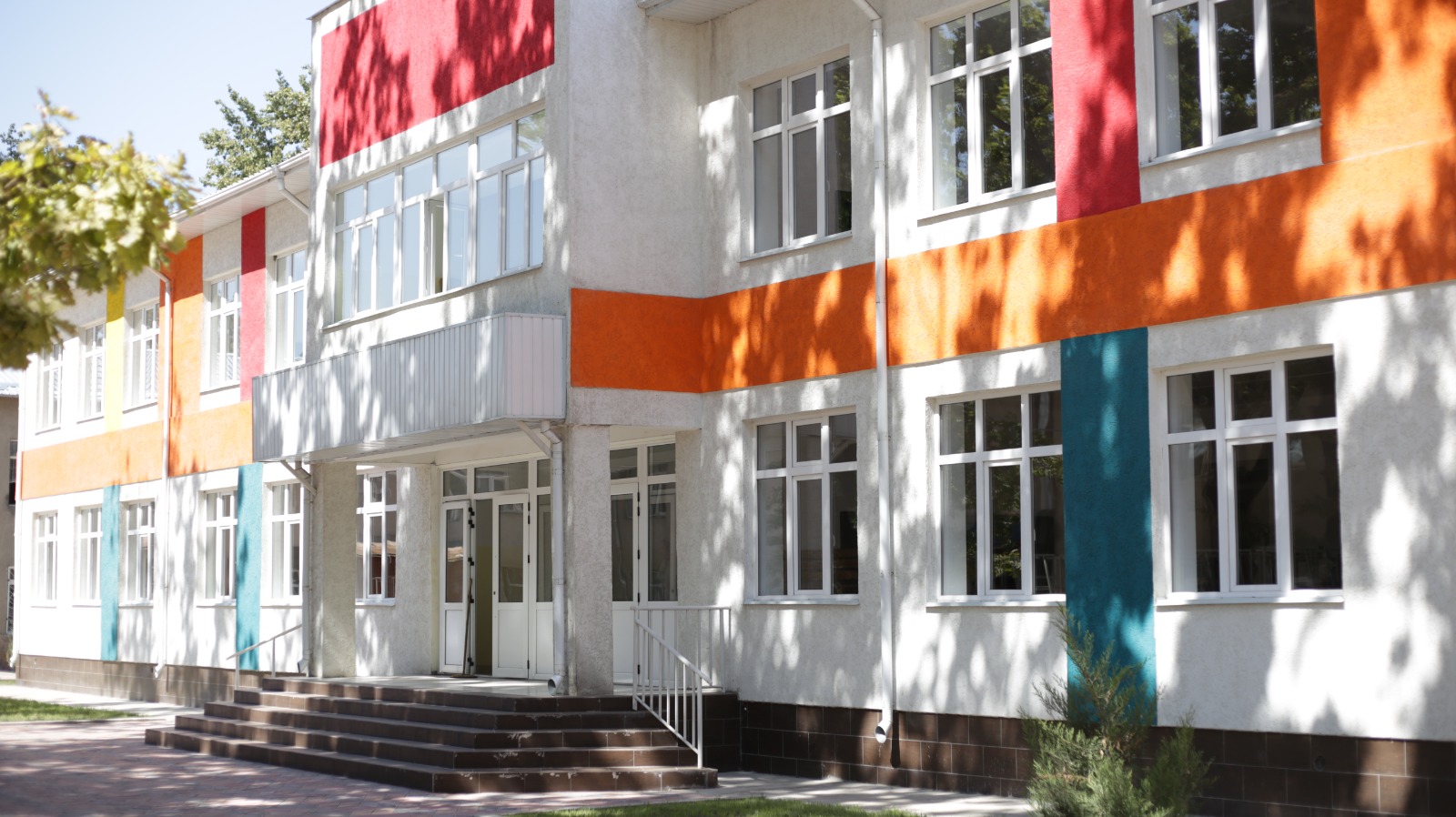 Фото пресс-службы мэрии Бишкека. В Бишкеке завершено строительство дополнительного корпуса школы № 18