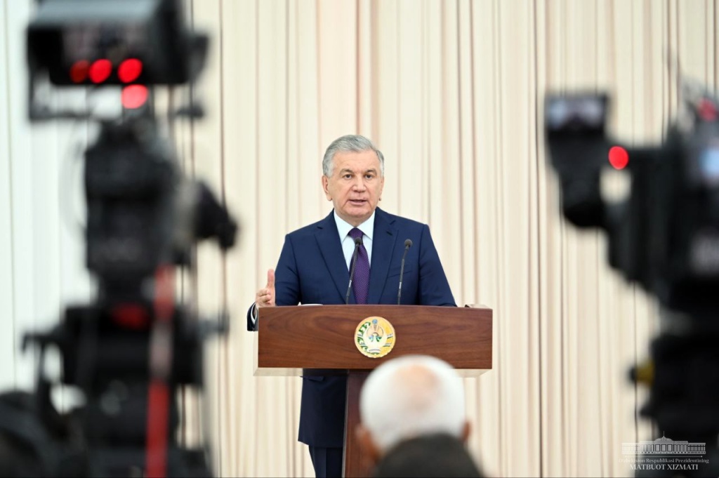 Мирзиёев уволил ряд руководящих чиновников в Ташкентской области, а также 26 налоговиков по всей стране Мирзиёев уволил ряд руководящих чиновников в Ташкентской области, а также 26 налоговиков по всей стране