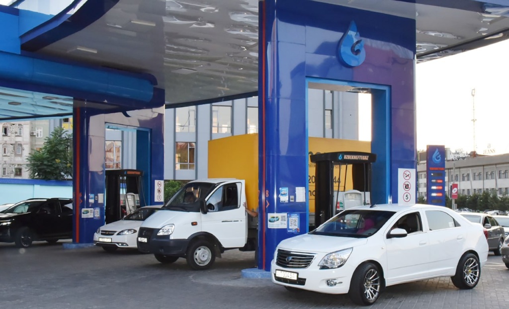 Новая жизнь началась. На заправках "Узбекнефтегаза" стоимость бензина Аи-92 подскочила до 8600 сумов Новая жизнь началась. На заправках "Узбекнефтегаза" стоимость бензина Аи-92 подскочила до 8600 сумов