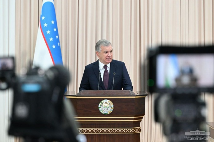 Президент Узбекистана напомнил чиновникам о скорой зиме