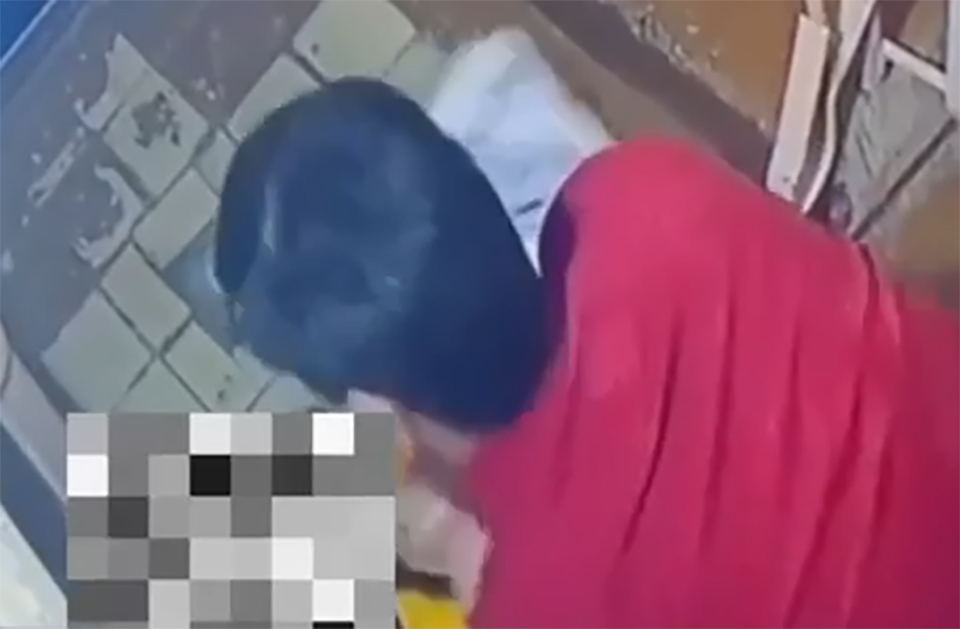 Возбуждено уголовное дело против студента, напавшего на 16-летнюю девочку в подъезде Возбуждено уголовное дело против студента, напавшего на 16-летнюю девочку в подъезде