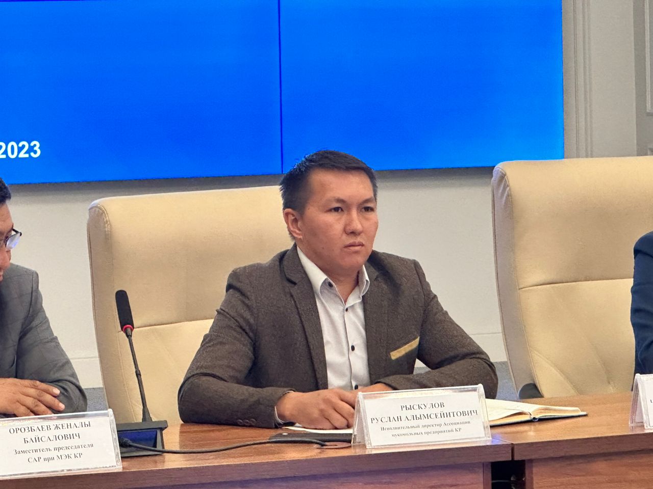 В трех регионах КР отмечается небольшой рост цен на муку. В АМП назвали причину