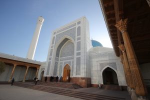 Measuring the Power and Legitimacy of Uzbekistan&rsquo;s Islamic Leaders