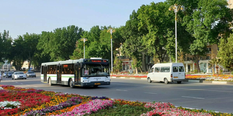 В Худжанде для льготников установлен бесплатный проезд в автобусе