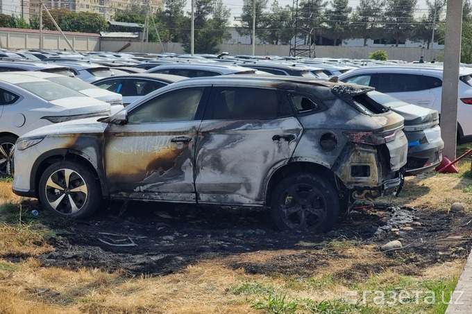 При взрыве на складе в Ташкенте повреждены новые автомобили (фото)