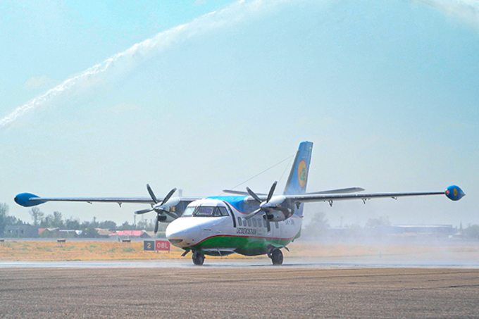 Uzbekistan Airways получила второй самолёт LET L-410