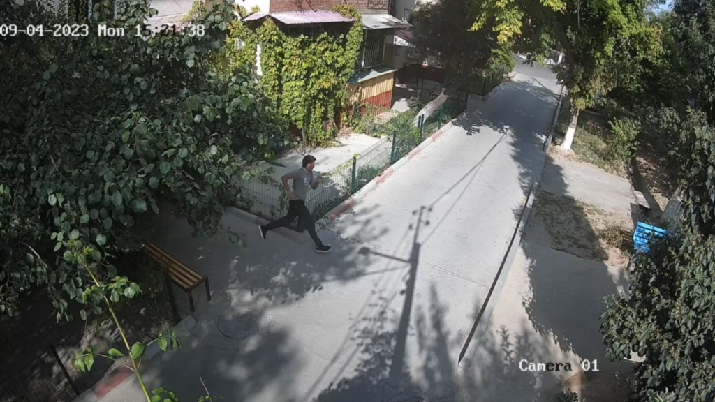 В Ташкенте неизвестный парень напал на девушку в подъезде многоэтажки и пытался ее изнасиловать 