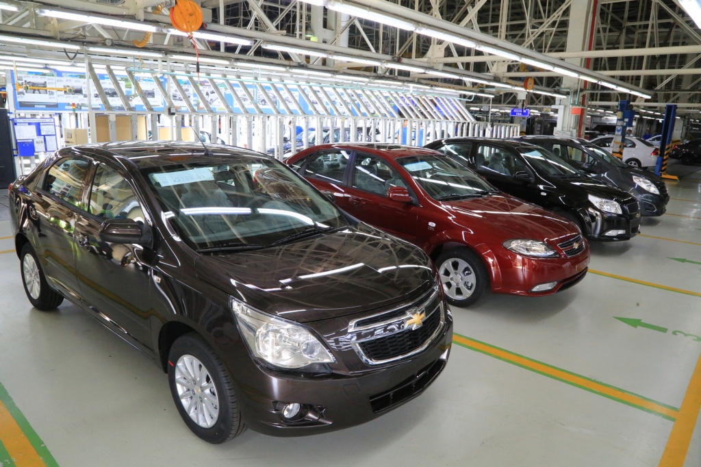 За месяц в Узбекистане было продано свыше 135 тысяч автомобилей  