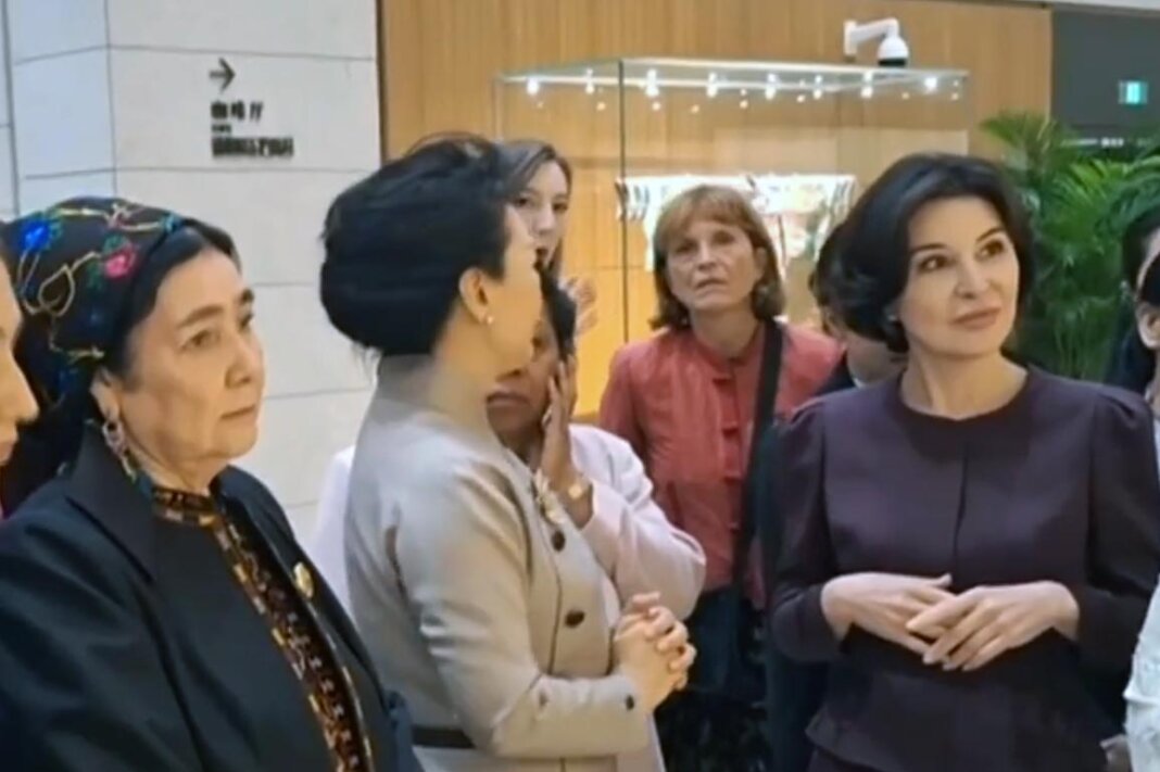 Супруга президента Узбекистана пригласила мать президента Туркменистана в Ташкент