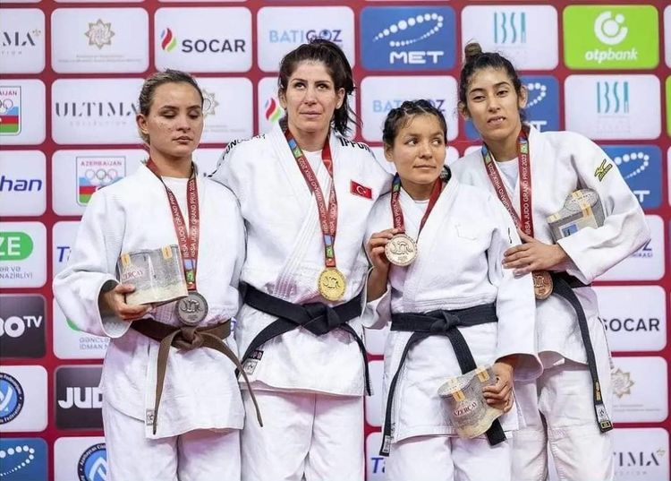 Спортсменка из Кыргызстана завоевала бронзу на турнире по парадзюдо в Баку