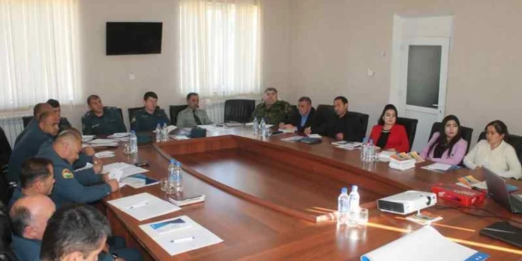 Спасатели Согда повышают свои знания в учебно-методическом центре области
