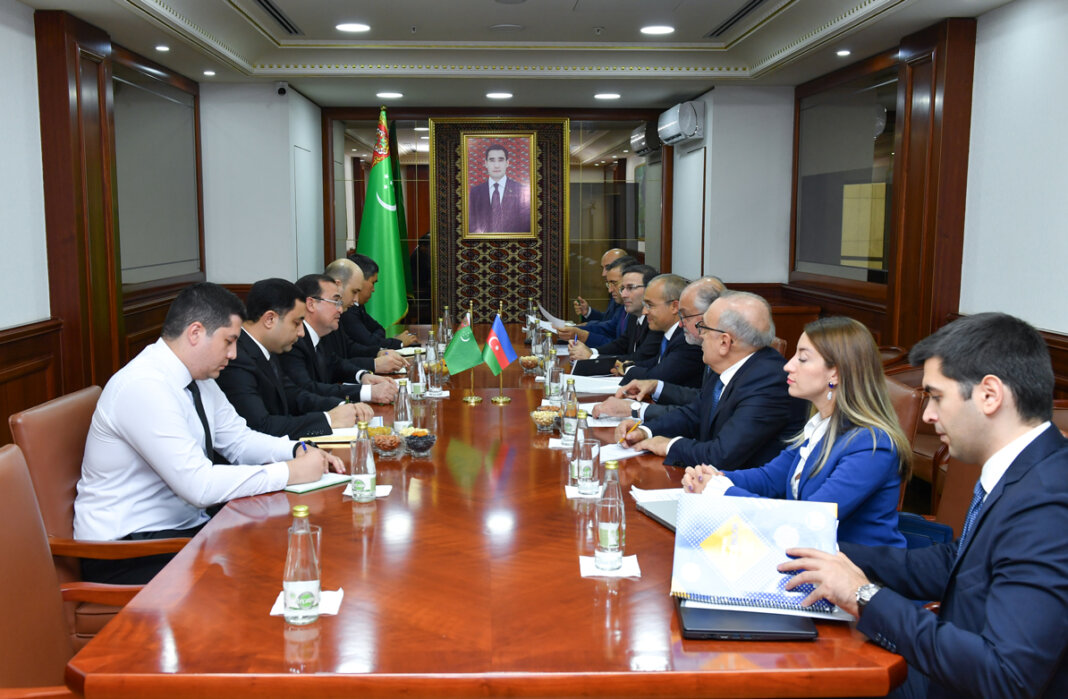 2023_10_04_azerbayjan_jabbarov_turkmengaz_01 Министр энергетики Азербайджана и глава «Туркменгаза» обсудили совместную разработку углеводородных месторождений