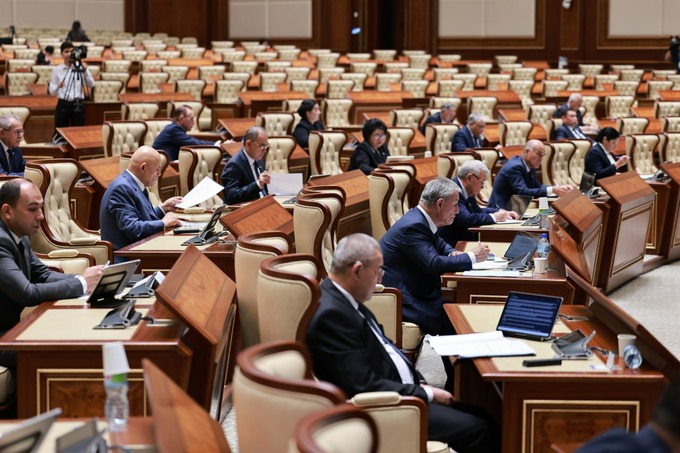 Одобрен закон о запрете пропаганды многожёнства и отрицания равноправия женщин и мужчин