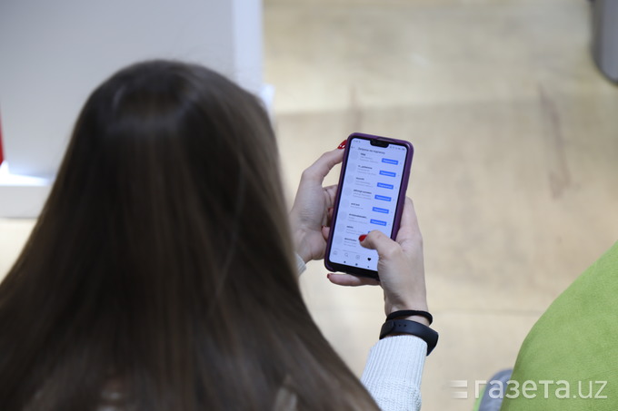 Упрощается порядок регистрации телефонов, ввезённых в Узбекистан