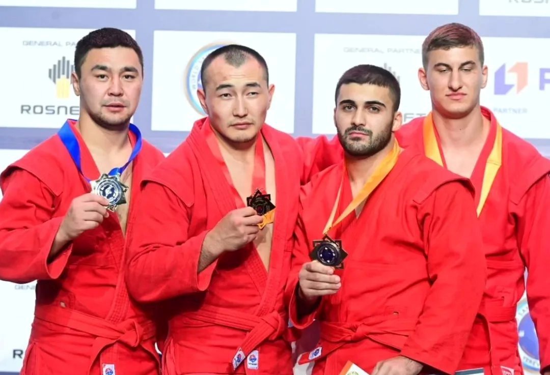 Кыргызстанец Жамалбек Асылбек уулу стал чемпионом мира по самбо