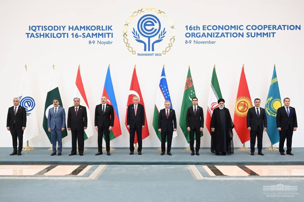 2023_11_09_uzbekistan_eco_summit_01 С.Бердымухамедов: «Туркменистан готов поставки газа и электроэнергии в страны ОЭС»