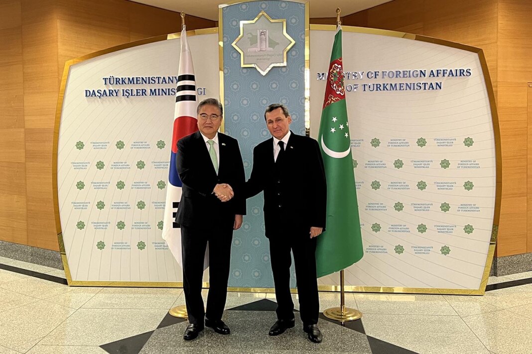 2023_10_31_mfa_korea_01 Главы МИД Туркменистана и Южной Кореи обсудили строительство заводов, закупку электромобилей и создание высокотехнологичных производств