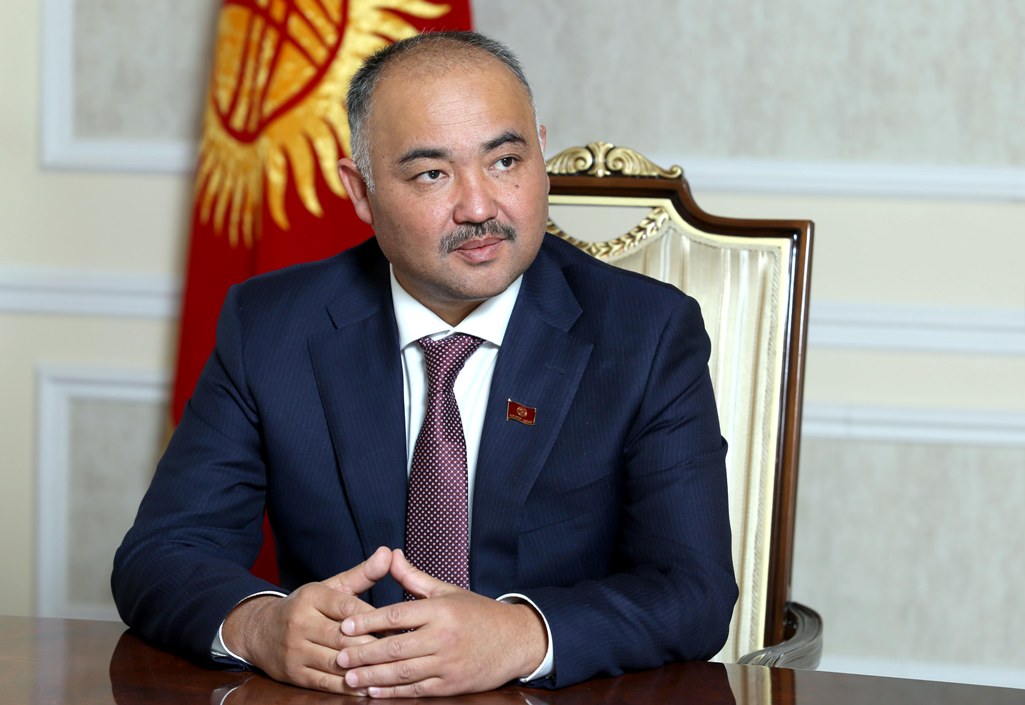 Торага ЖК поздравил сотрудников органов внутренних дел с Днем работника милиции КР