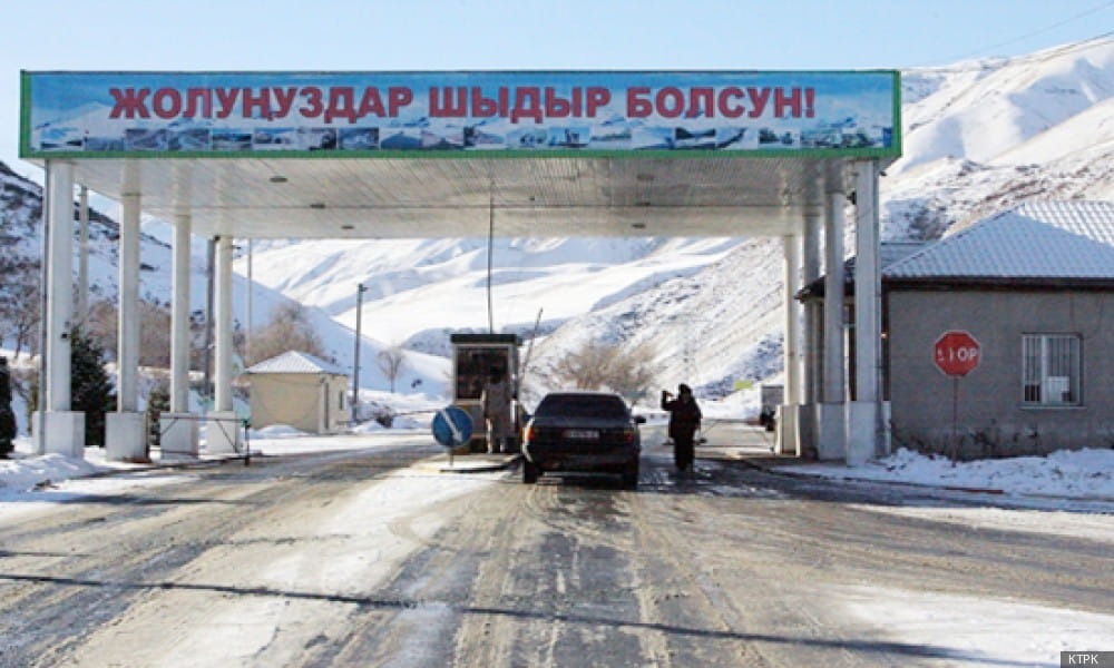 На двух постах трассы Бишкек – Ош сняли ограничение на проезд фур