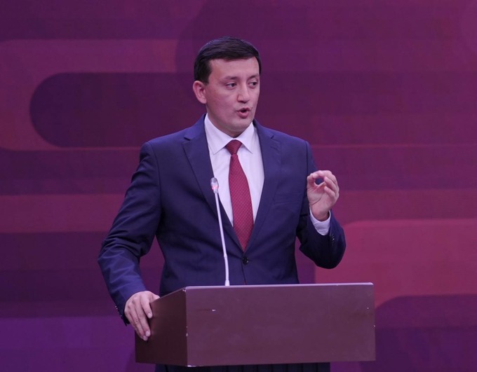 Бобур Бекмуродов.