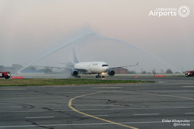 В аэропорту Самарканда встретили первый борт авиакомпании Air Samarkand