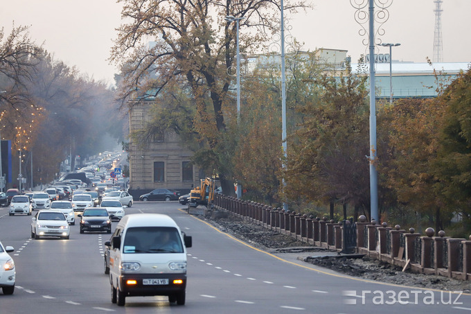 Вокруг сквера Амира Темура обновляют брусчатку тротуара &mdash; хокимият Ташкента