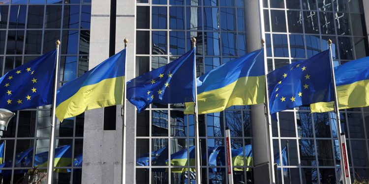 Совет ЕС открыл переговоры о вступлении Украины в Евросоюз