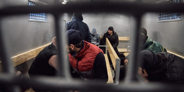 В Самарской области РФ полиция ищет нелегальных мигрантов на стройках