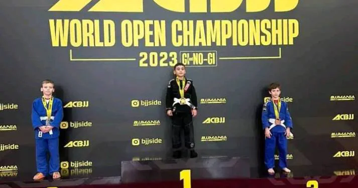Таджикский школьник завоевал золотую медаль на Чемпионате мира по джиу-джитсу
