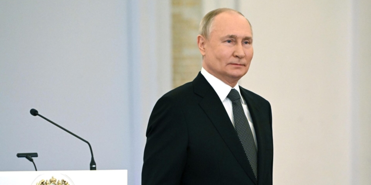 Совет соотечественников РФ в Таджикистане поддержал намерение Путина участвовать в выборах