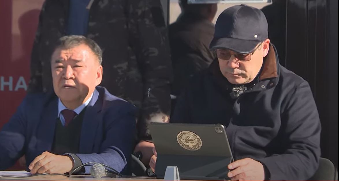 Митинг против ККМ. Садыр Жапаров приехал на рынок «Дордой»