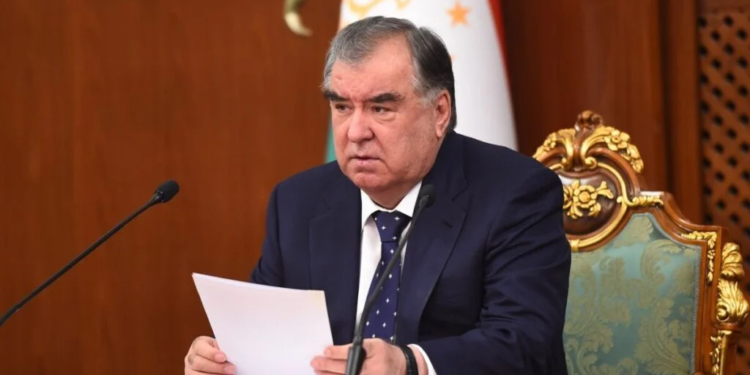  Эмомали Рахмон подписал ряд законов