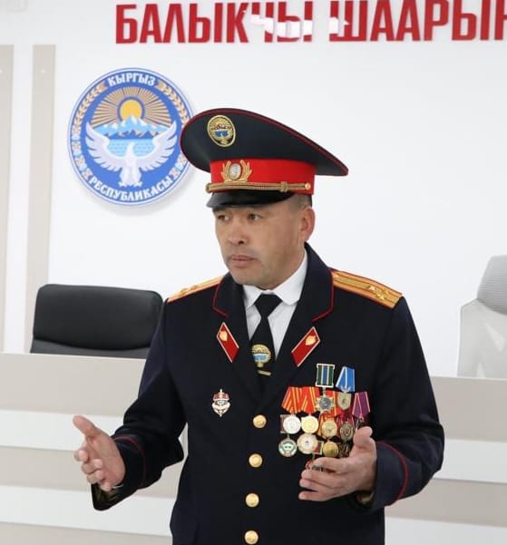 ДТП в Балыкчи. ГКНБ объявил в розыск начальника ОВД города Бектура Осмонбаева