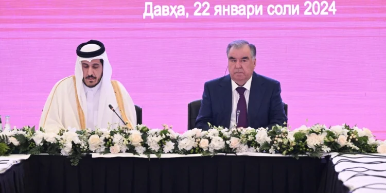 Эмомали Рахмон провел встречу c Эмиром Катара