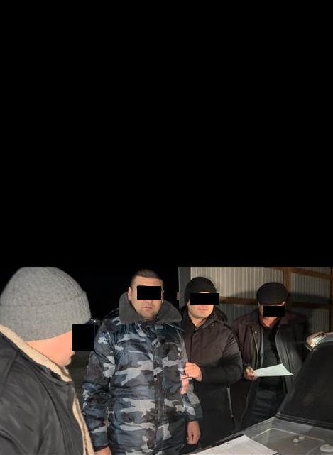 Задержаны милиционер и пограничник. Они «крышевали» контрабанду в Баткене
