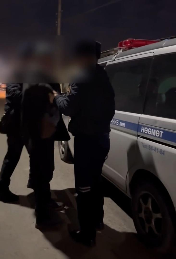 В Бишкеке пьяный мужчина не давал покоя своей семье. Его закрыли на трое суток