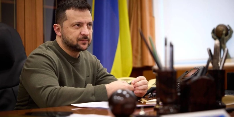 Зеленский: Нам надо думать, как провести выборы, но сейчас закон запрещает