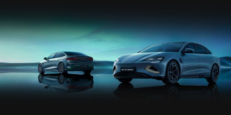 Китайские электромобили BYD стали лидером продаж, обогнав Tesla