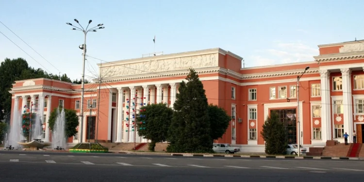 Депутаты Маджлиси намояндагон выезжают в области, города и районы Таджикистана