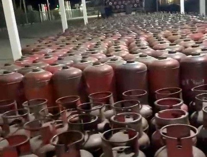 Из Казахстана в Кыргызстан пытались незаконно ввезти более 600 газовых баллонов
