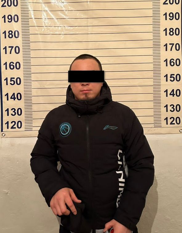 Вымогал 200 тысяч сомов. В городе Ош задержан член ОПГ