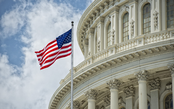 Белый дом: 50 млрд евро от ЕС для Украины не заменят лидерства США в военной помощи
