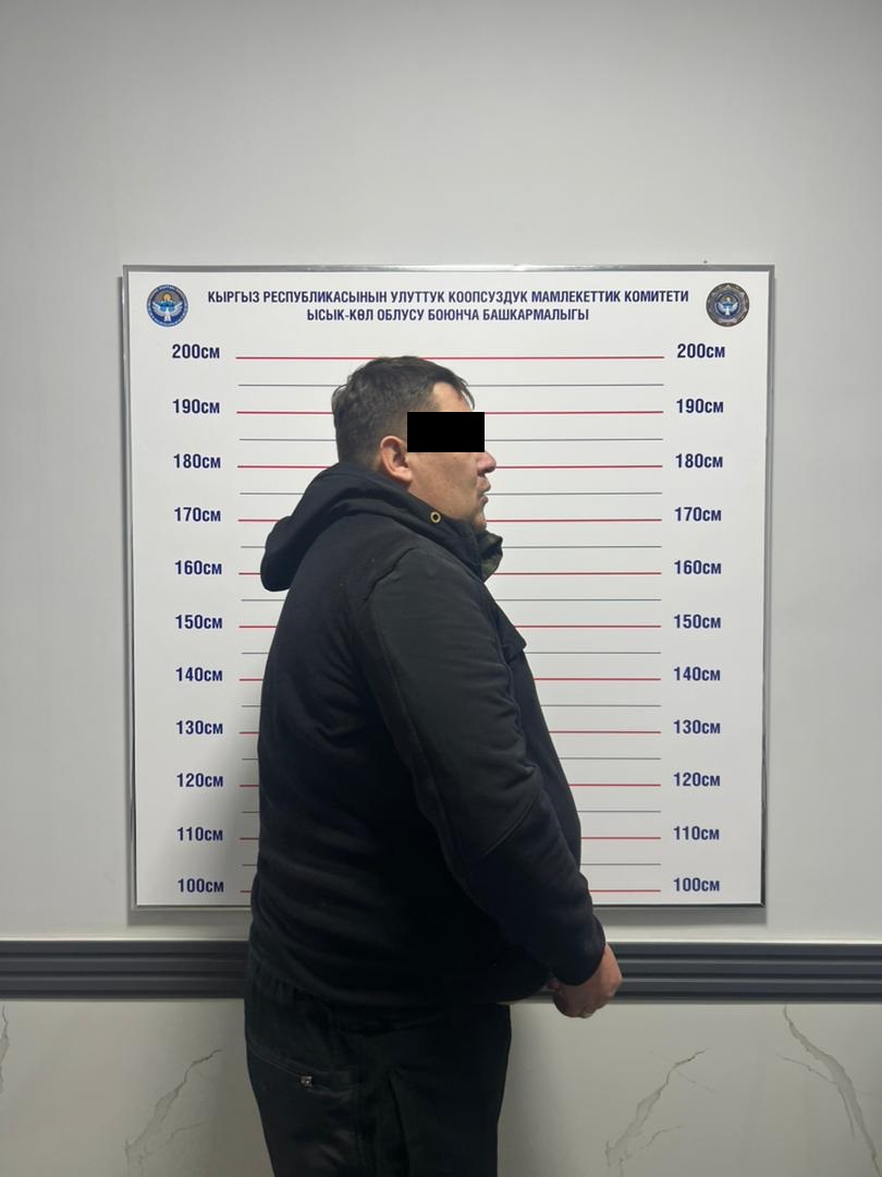 Вымогали $6 тысяч у пожилых людей. На Иссык-Куле задержали двух подозреваемых
