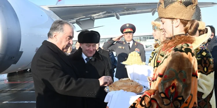 Эмомали Рахмон с рабочим визитом прибыл в Казань Республики Татарстан