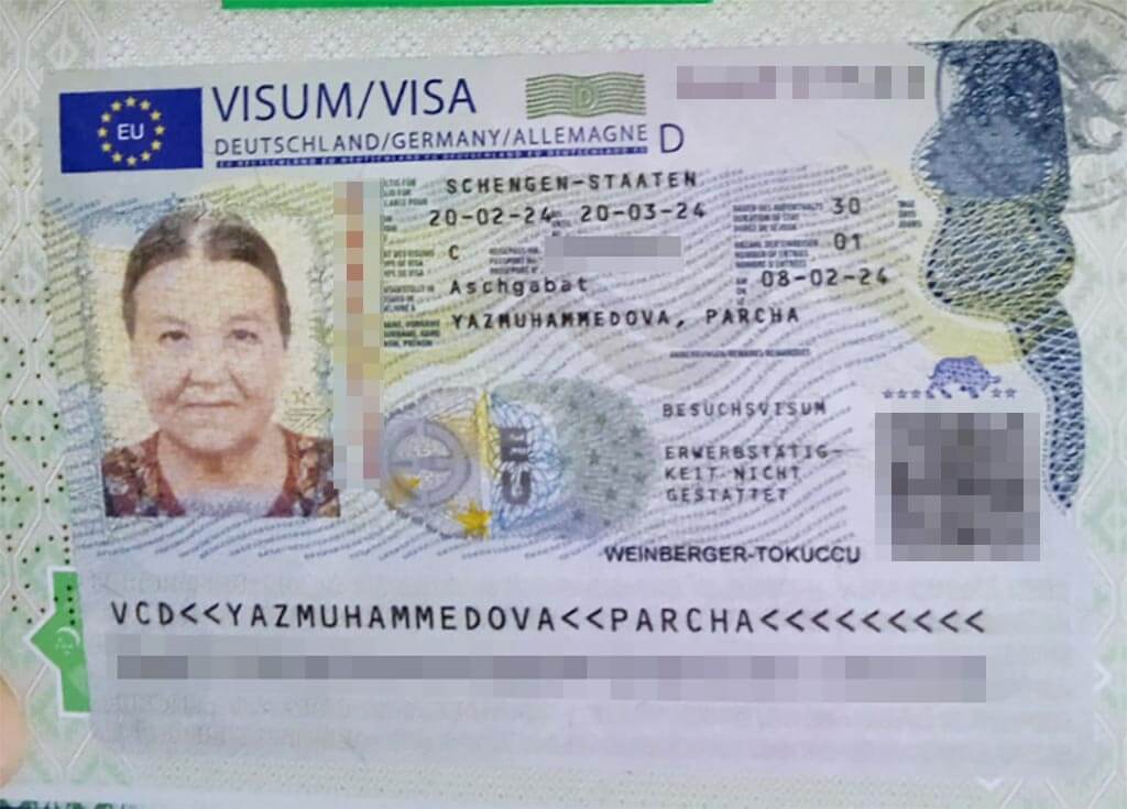Из Туркменистана не выпустили мать бывшего журналиста радио «Азатлык»