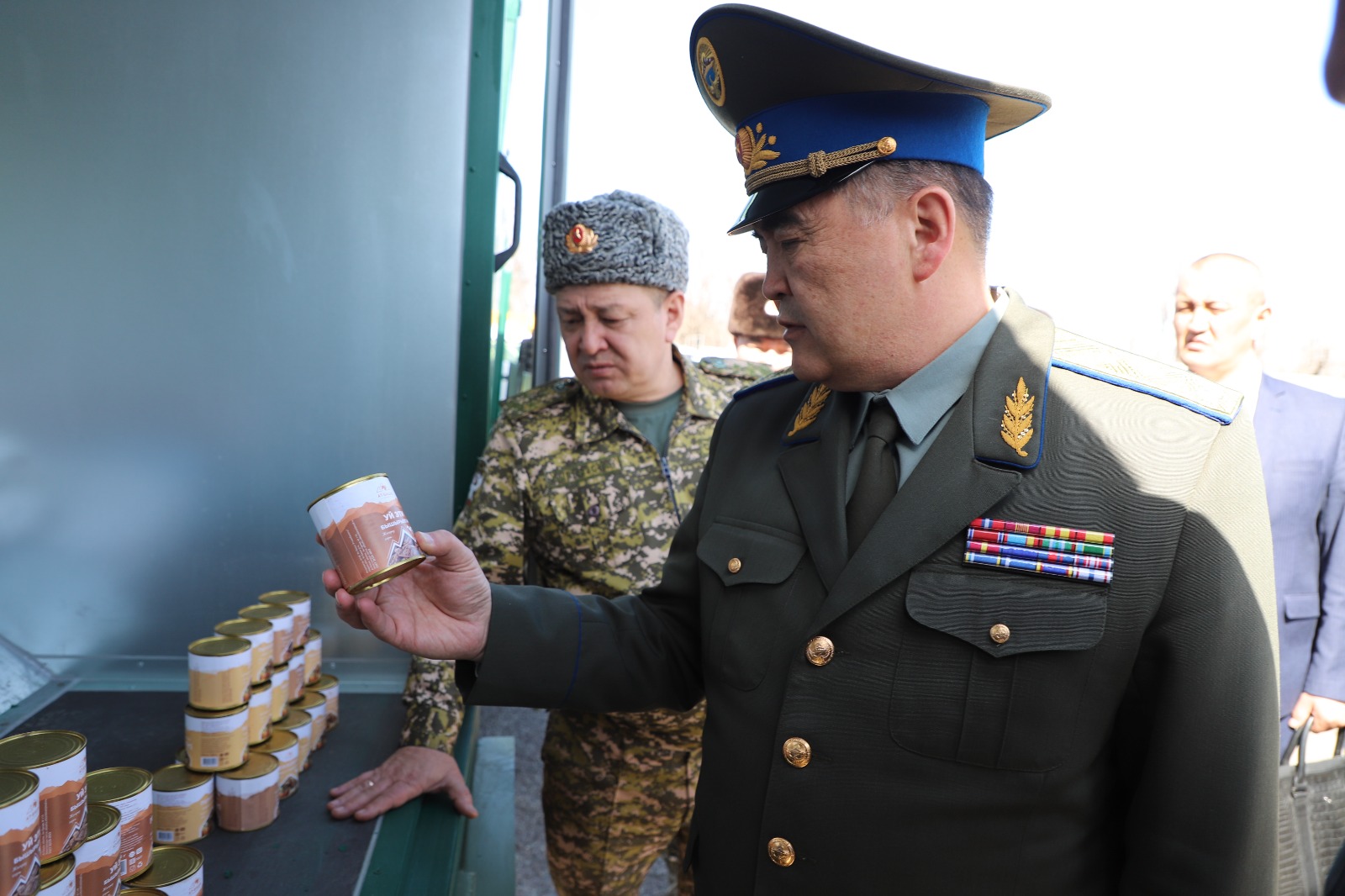 Камчыбек Ташиев ознакомился с новым оснащением Погранслужбы