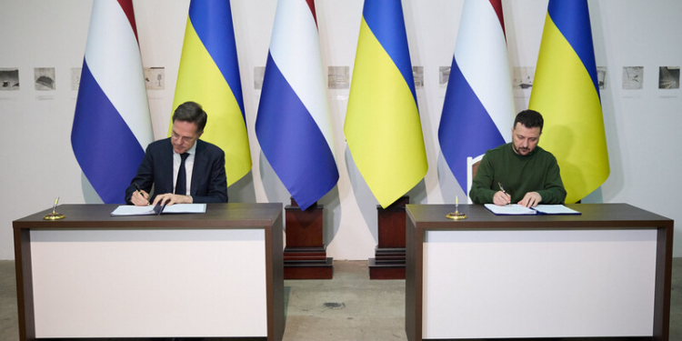 Украина и Нидерланды подписали двусторонний договор о безопасности