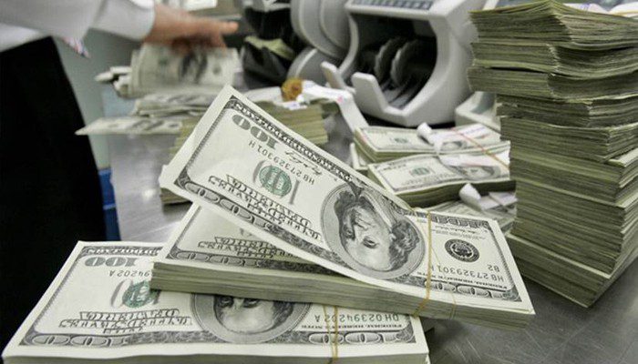 Через банки Кыргызстана нерезиденты в 2023 году провели почти $4 млрд