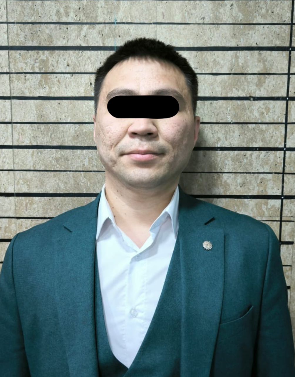 В Бишкеке шестеро мужчин избили горожанина и держали взаперти