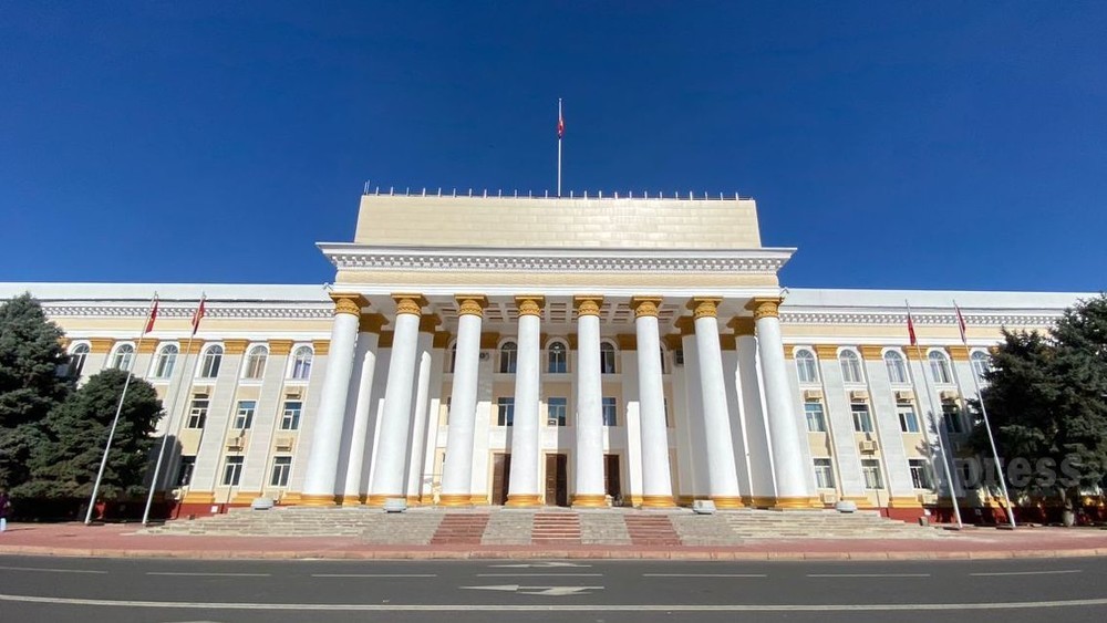 Закрытие представительства Фонда Сороса в КР прокомментировали в администрации президента